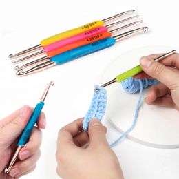 5 PCSset en caoutchouc doux Double extrémité Crochet Mémale à la main à la main aiguilles de tricot de bricolage outil de couture de bricolage 240411