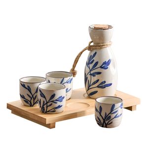 Service à boissons à saké japonais en céramique, 5 pièces, feuilles bleues, avec 1 bouteille Tokkuri, Carafe, 4 tasses Ochoko et un plateau de service en bambou