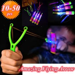 50/30/20/10 pièces incroyable jouet léger fusée hélicoptère jouet volant lumière LED jouets fête cadeaux amusants élastique catapulte 240105
