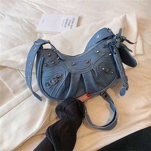 50% de réduction sur les soldes de liquidation Rivet Heavy Industry Plissé Dumpling 2023 Nouveau INS Fashion Une épaule sous les bras Sentiment Sac à bandoulière tendance modèle 542