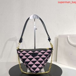 50% de réduction Double Designerbag Triangle Triangle Triangle Bags Sac à bandoulière 2024 nouvelle mode