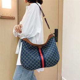 50% Off Outlet Online sale Designer female fashion large capacity Single Shoulder Messenger backpack Big Bag Canvas armpit bag Handbags Outlet