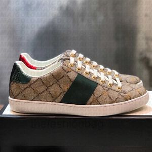 Topkwaliteit casual jurk schoenen mannen dames luxe kalfsleer bijen patroon rode bodem tijger rood groene strepen