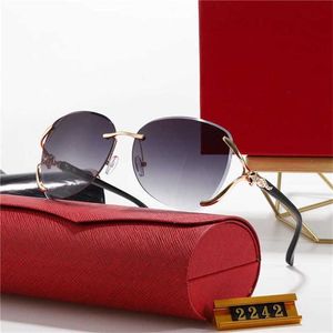 50% de réduction en gros des lunettes de soleil New Fashion Women's Gradient Color Metal Trend Elegant Driving Lunettes de soleil 2242