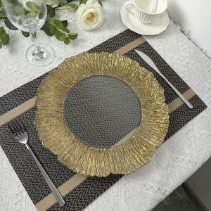 Platos cargadores de 50 Uds., bandeja de plástico transparente con borde dorado, platos redondos, plato de comedor decorativo acrílico de 13 pulgadas para mesa