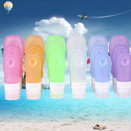 50 stks / partij 6 Kleur Draagbare Mini Siliconen Fles Travel Lotion Punten Shampoo Container 37ml 60ml 89ml LX2446