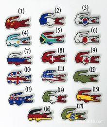 50 pièces nouveaux patchs de drapeau d'alligator animal dessin animé motif de crocodile broderie accessoires de couture sac costume patch de haute qualité DI8809622