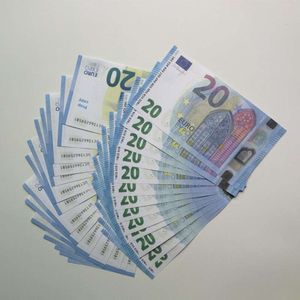50 Taille Bar Bar accessoires Simulation de pièces 10 20 50 100 100 Euro Fake Devise Toy Filming Props Practice Banknotes 100 Package G259637897YSEC