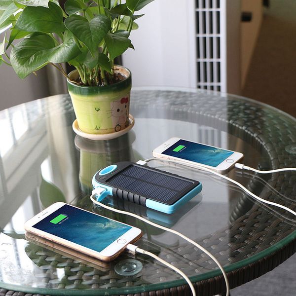 Banco de energía solar de 5000 mAh, batería externa portátil a prueba de golpes, resistente al agua, para todos los teléfonos inteligentes