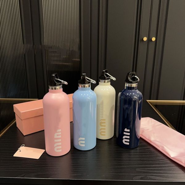 500 ml Chic Thermos Cups Tazas Diseñador Botellas de viaje Patrón de sellado de acero Frasco de vacío de gran capacidad con caja