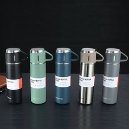 Bouteille d'eau à double couche de 500 ml Ocean Ship Thermos sous vide en acier inoxydable Homme Voyage d'affaires Drinkware Bouteilles