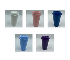 Taza de café de plástico de 500 ml con tapa Material de PP Suministros para fiestas Vaso de agua portátil de moda Taza de viaje Tazas de coche Z11 por expreso