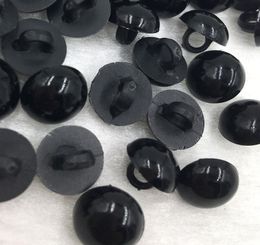500pcs 10 mm champignon acrylique Boutons de tige noire bouton décoratif en plastique nègre de couture bricolage pour les poupées