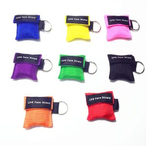 500pcs 8 Color Outdoor Gadgets Key Chain Emergency CPR Face Shields Resuscitation Face Mask CPR Pocket MasksZZ