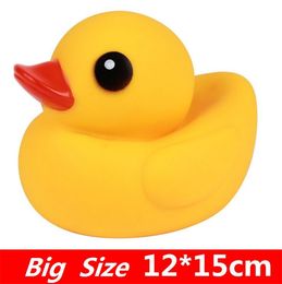 500 stks gratis verzending nieuwe baby bad water speelgoed speelgoed geluiden gele rubberen eenden kinderen baden kinderen zwemmen strand duck toys eenden geschenken GC66