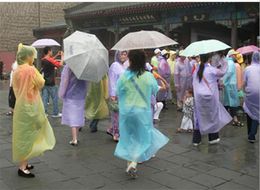 500 stks eenmalige regenjas mode hot wegwerp pe regenjassen poncho regenkleding reizen regenjas regenkleding reizen regenjas