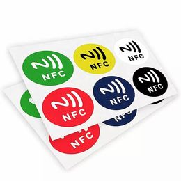 500pcs Tag213 13.56mHz NFC Tag NFC213 Étiquette 213 Autocollants Étiquettes Carte Impression RFID Badges Universels Autocollant Jeton Patrouille pour raccourci