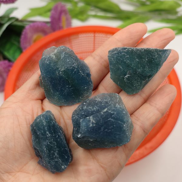 50g Natural Raw Rouh Blue Fluorite Quartz Crystal Stone Guérison Spécimen minéral Gemstone Reiki Chakra Aquarium Decor 2-3 cm