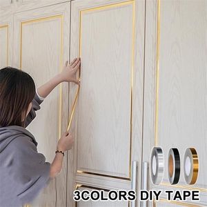 50M Cepillado Oro Plata Piso Borde Impermeable Costura Pegatinas de pared Pared Gap Techo Decoración del hogar Cinta autoadhesiva para azulejos 220727