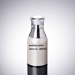 50 ml Pearl White Airless Bottle Silver Collar Transparent Deksel voor serum / lotion / emulsie / fondsverpakking