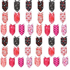 100 unids/lote ropa para perros San Valentín amor corazón mascota cachorro gato pañuelos de poliéster Collar bufanda corbata pañuelo GR11