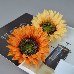 50pcs 15cm 6Colors Silk Big Sunflower Flower Heads For DIY Home Wedding Flower Mur Bouquet Decor Decor Handicraft Festival Decoration HKD230810