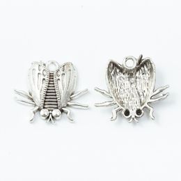 50 stks 20 * 23mm vintage zilveren kleur insect bug charms antieke metalen lieveheersbeestje hangers voor armband ketting oorbel DIY sieraden