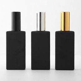 50 stks 50 ml zwart Glas parfum Spray Fles Fijne Mist Spuit Pack van Essentiële Olie Chemische Parfum Verstuiver Container Fiowr