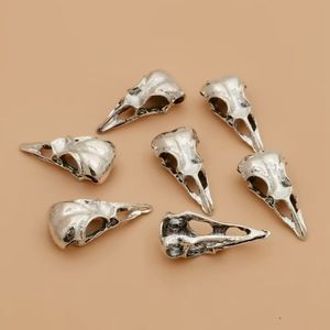 50 stks Legering Crow Raven Skull Charms Bird Head Skeleton Charms Hanger Voor Halloween Heks Heidense Ketting Armband Gothic Stijl Sieraden Maken A-712