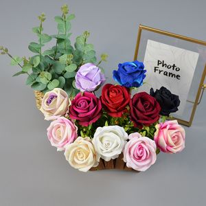 50 pcs Artificielle Velours Rose Tête De Fleur Real Touch Rose Soie Fleur De Mariage Bouquet De Mariée Corsage Poignet Fleur Décoration Dia 7 cm