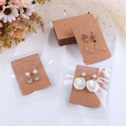 Tarjetas de arete de paquete de papel de cartón de 50 piezas para tachuelas para orejas de accesorios de joyería de joyería liso
