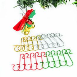 50pcs Christmas Bauble Ornement Smaped Hooks Hooks Metal Hanger pour Noël Tree Doll Ball Hanging Decorations Accessoires