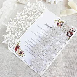 50 stks Kerst Sneeuwvlok uitnodigingen sneeuw Bloem Laser Gesneden Bruiloft Uitnodigingskaart aangepaste witte Kant Invitations245V
