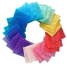 50 -stks kleurrijke bellentassen Verpakking Wrap Envelope film Bubble Foam Transprrent Packing Bags Dubbele schokbestendige dempingtas