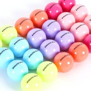 50pcs Balm à lèvres à billes rondes mignonnes 3d Lipbalm Fruit saveur LIP Smacker Natural Hydrating Lips Care Balm Lipstick 6 Colours