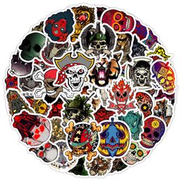 50 stks Halloween Punk Skull Stickers Niet-willekeurige voor autoranties voor autobagage Graffiti Sticker Laptop Skateboard Motor Water Fles snowboard Wandstickers Kindercadeau