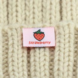 50pcs Étiquettes faites à la main Tag de vêtements de fraise à la fraise à main