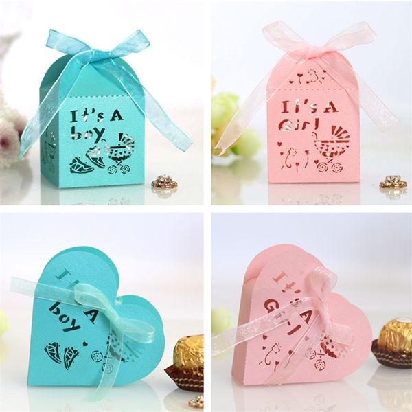 50pcs c'est un garçon fille creux coeur bonbons dragée cadeau boîte emballage mariage carton chocolat biscuits sacs papier d'emballage 220427