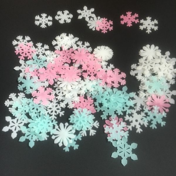 50pcs / lot 3D Lumineux Flocon De Neige Sticker Mural Enfants Chambre Chambre Décoration De La Maison Décalque Glow In The Dark DIY Autocollants En Gros DBC BH3884