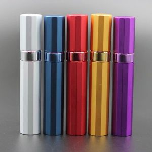 50 stks/partij 8 ml Pomp Verstuiver Parfumflesje Sproeikop Case Container Hervulbare Reizen Lege Aluminium Glas Geur Ixkvg