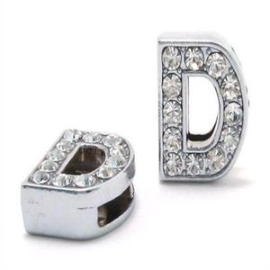 50 unids / lote 8 mm D diamantes de imitación completos Bling Slide Letter DIY alfabeto encantos aptos para pulsera de cuero de 8 mm collar de mascota SL00083071