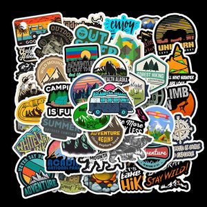 50 stks / partij Adventure Travel Sticker Outdoor Camping Waterdichte Stickers aan DIY Koffer Laptop MacBook Skateboard Helm Motor Auto Decals