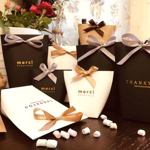 50 stks veel Zwart Wit Bronzing Franse Merci Papier Snoep Zak Dank U Gift Candy Box Pakket Bruiloft Verjaardagsfeestje Fa159i