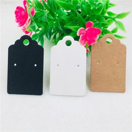 50 stks / partij Drie kleuren Kraft Blanco Paper Earring Cards en OPP-zakken Oorknop voor Sieraden Accessoires Geeft de verpakking van de verpakking