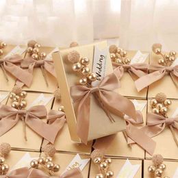 50pcs / lot unique personnalisé boîtes de bonbons contenant du chocolat cadeaux de retour de mariage boîte de faveur personnalisée pour les invités 210402