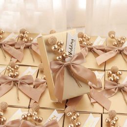 50pcs / lot unique personnalisé boîtes de bonbons contenant du chocolat cadeaux de retour de mariage boîte de faveur personnalisée pour les invités 210724
