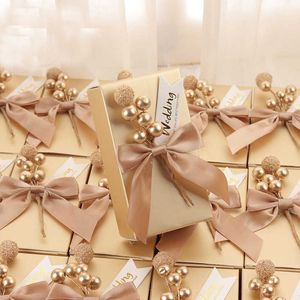 50 unids / lote único contenedor de chocolate personalizado cajas de dulces regalos de devolución de boda caja de favor personalizada para invitados 210724