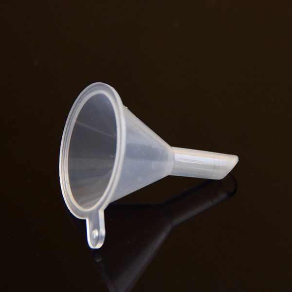 50pcs mini plástico pequeños embudos para perfume líquido llenado de aceite esencial de aceite de botellas vacías suministros de laboratorio de laboratorio