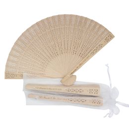 50 pièces personnalisé gravé bois pliant main ventilateur en bois pli ventilateurs personnalisé fête de mariage cadeau décor faveurs sac en Organza