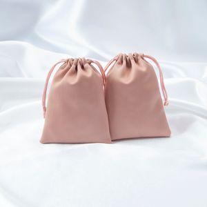 50pcs Pink Slik Satin Sac à bijoux poussière Velvet DrawString Sacs Bijoux Pouche de boucle d'oreille Bague Emballage Pouchage Sac Candy Sac Candy